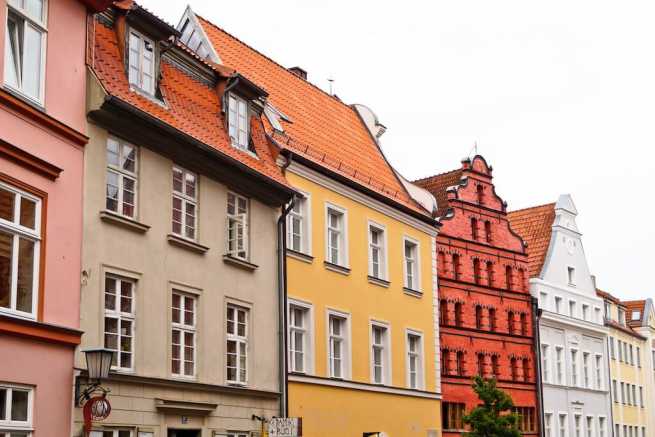 Czy można odgrodzić klatkę schodową w domu z dwoma lokalami, prawa właścicieli, części wspólne